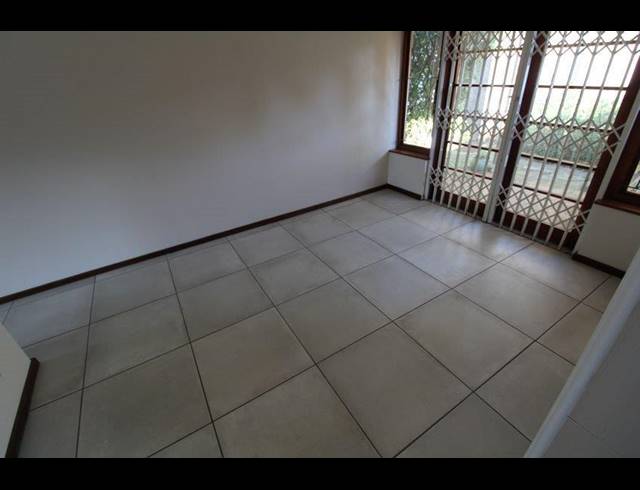 3 BEDROOM TOWNHOUSE TO LET IN HAYFIELDS